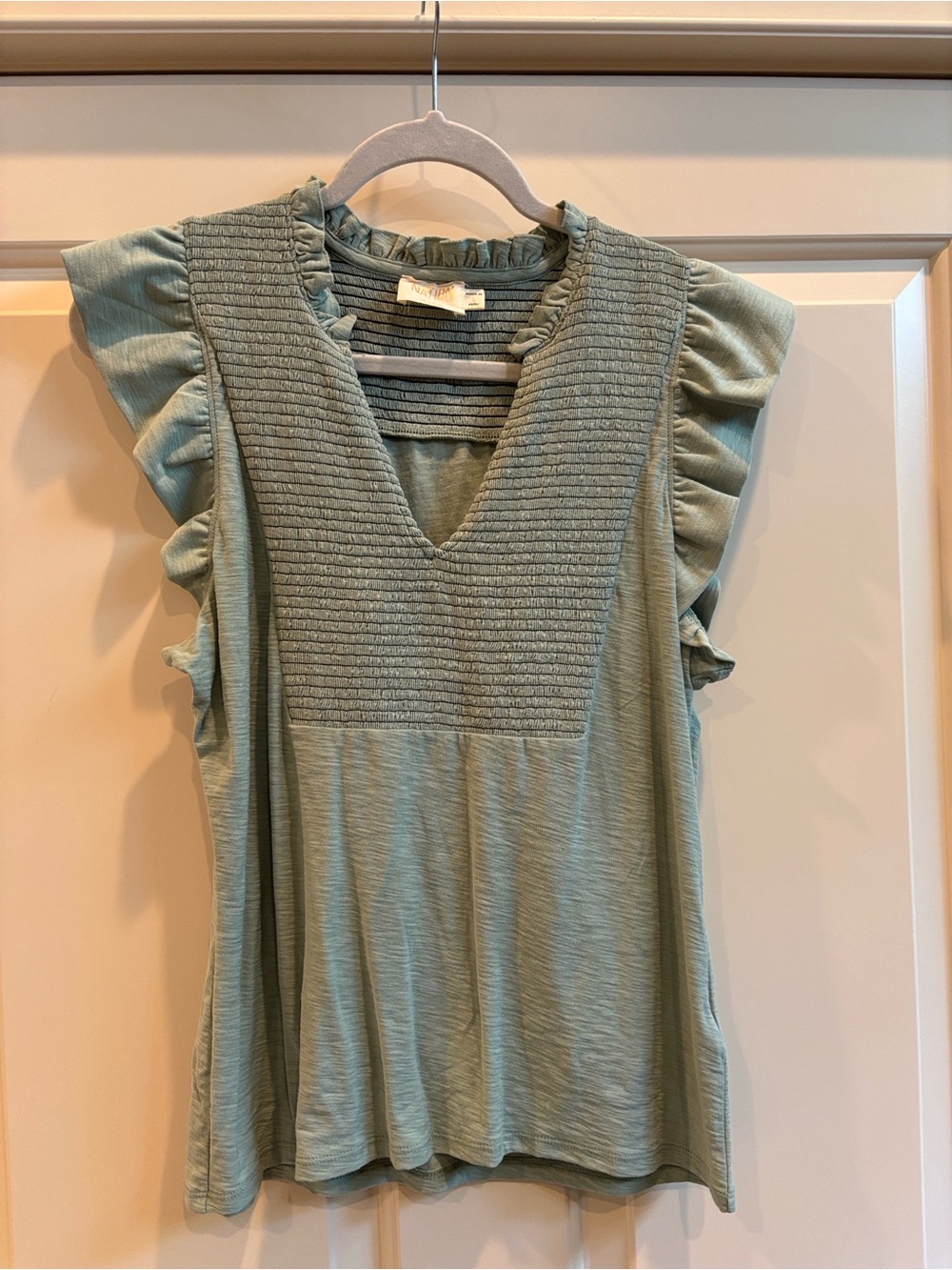 Nation sleeveless sage top good condition size large